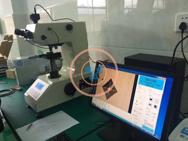 老客户推荐新客户选用我厂HVS-1000A型数显显微硬度计：现场安装照片（图像清晰质感、测试精度高）